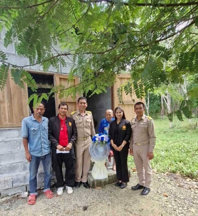 ส่งมอบสิ่งของอุปโภค-บริโภค ช่วยเหลือประชาชน บ้านไร่เหนือ หมู่ที่ 6 ตำบลที่วัง 