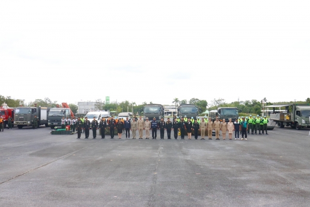 ร่วมให้การต้อนรับและร่วมตรวจความพร้อมอุปกรณ์ ยุทโรปกรณ์ ด้านการบรรเทาสาธารณภัย ณ กองบัญชาการมณฑลทหารบกที่ 43