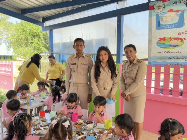 การติดตาม ตรวจสอบ และประเมินผลการดำเนินงานโครงการอาหารกลางวัน ประจำปีงบประมาณ พ.ศ.2568 ณ ศูนย์พัฒนาเด็กเล็กบ้านวังยวน
